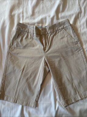 Tommy Hilfiger Women's Light Khaki Bermuda Shorts